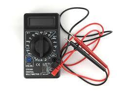 Digitlais multimetrs